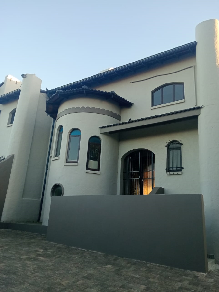 5 Bedroom Property for Sale in Paradise Beach Eastern Cape